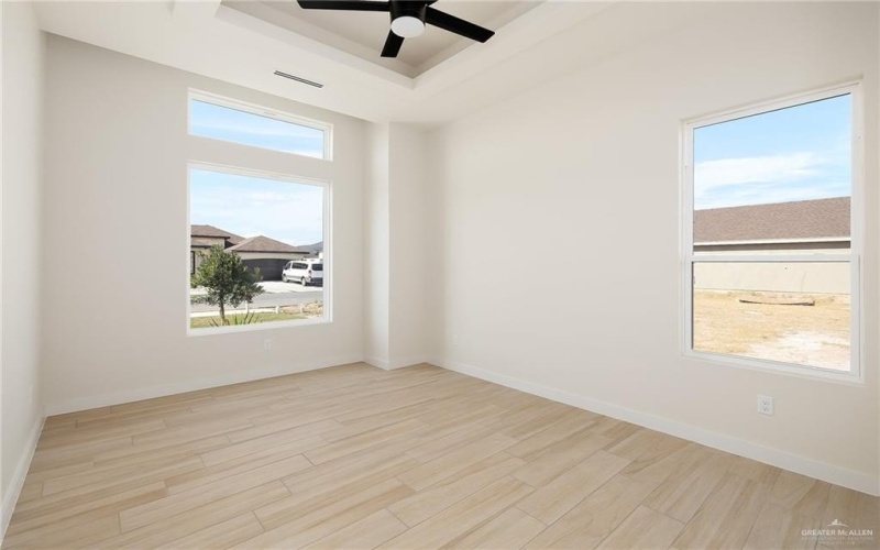 1912 Diplomat Drive, Edinburg, TX 78542, 3 Habitaciones Habitaciones , ,2 BañosBaños,Residential,En Venta,1912 Diplomat Drive,456536