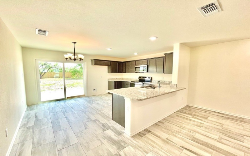 115 E 41st St, San Angelo, TX 76903, 3 Habitaciones Habitaciones , ,2 BañosBaños,Residential,En Venta,115 E 41st St,128122