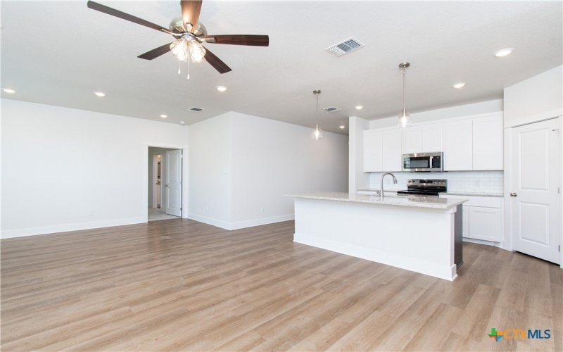 2041 Stillwell Street, Nolanville, TX 76559, 4 Habitaciones Habitaciones , ,2 BañosBaños,Residential,En Venta,2041 Stillwell Street,583474