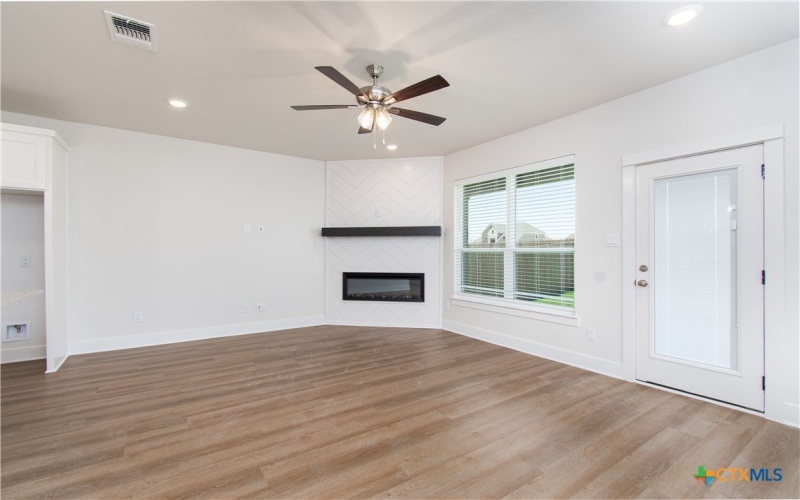 2041 Stillwell Street, Nolanville, TX 76559, 4 Habitaciones Habitaciones , ,2 BañosBaños,Residential,En Venta,2041 Stillwell Street,583474
