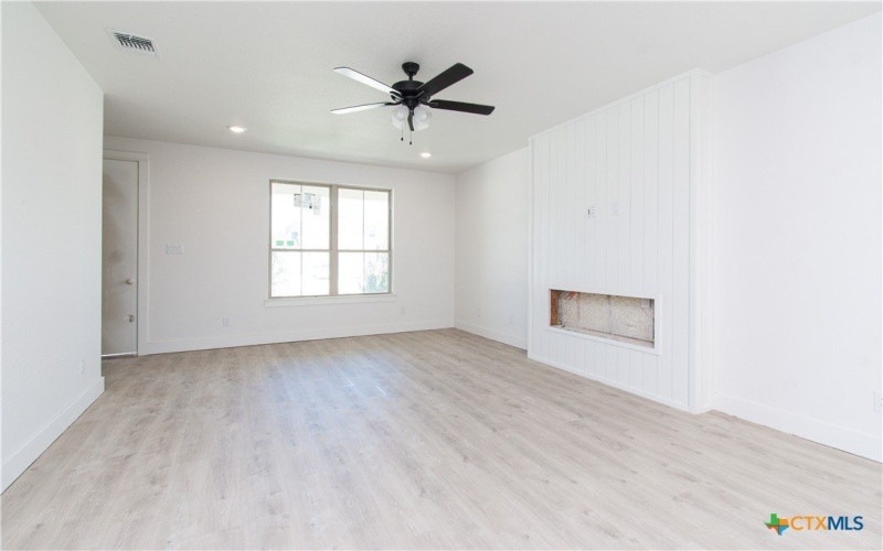 2013 Stillwell Street, Nolanville, TX 76559, 4 Bedrooms Bedrooms, ,3 BathroomsBathrooms,Residential,For Sale,2013 Stillwell Street,585268