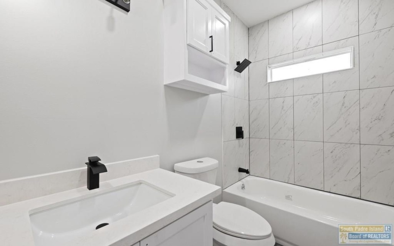 2832 Eliseo Villarreal Ave, Port Isabel, TX 78578, 3 Bedrooms Bedrooms, ,2 BathroomsBathrooms,Residential,For Sale,2832 Eliseo Villarreal Ave,103996