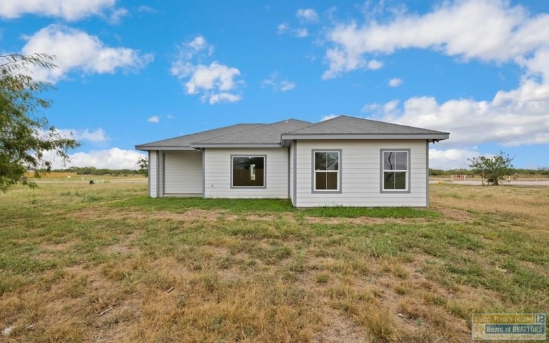 2832 Eliseo Villarreal Ave, Port Isabel, TX 78578, 3 Bedrooms Bedrooms, ,2 BathroomsBathrooms,Residential,For Sale,2832 Eliseo Villarreal Ave,103996