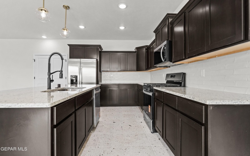 12732 Viendo Norte Drive, El Paso, TX 79934, 3 Bedrooms Bedrooms, ,2 BathroomsBathrooms,Residential,For Sale,12732 Viendo Norte Drive,0,925621