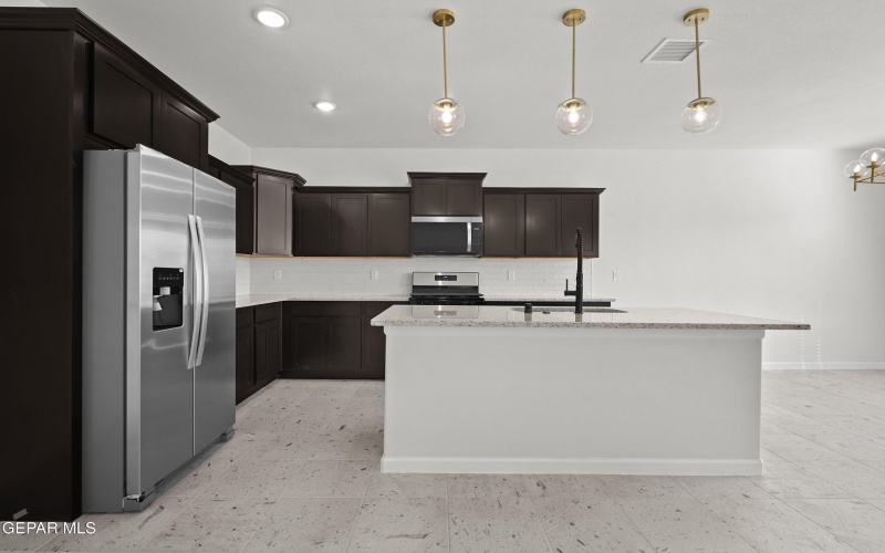 12732 Viendo Norte Drive, El Paso, TX 79934, 3 Bedrooms Bedrooms, ,2 BathroomsBathrooms,Residential,For Sale,12732 Viendo Norte Drive,0,925621