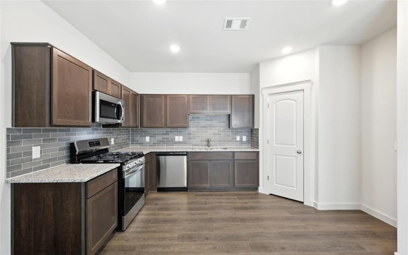 1157 Baker Bridge Drive, Forney, TX 75126, 3 Habitaciones Habitaciones , ,2 BañosBaños,Residential,En Venta,1157 Baker Bridge Drive,20856223