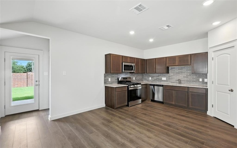 1157 Baker Bridge Drive, Forney, TX 75126, 3 Habitaciones Habitaciones , ,2 BañosBaños,Residential,En Venta,1157 Baker Bridge Drive,20856223