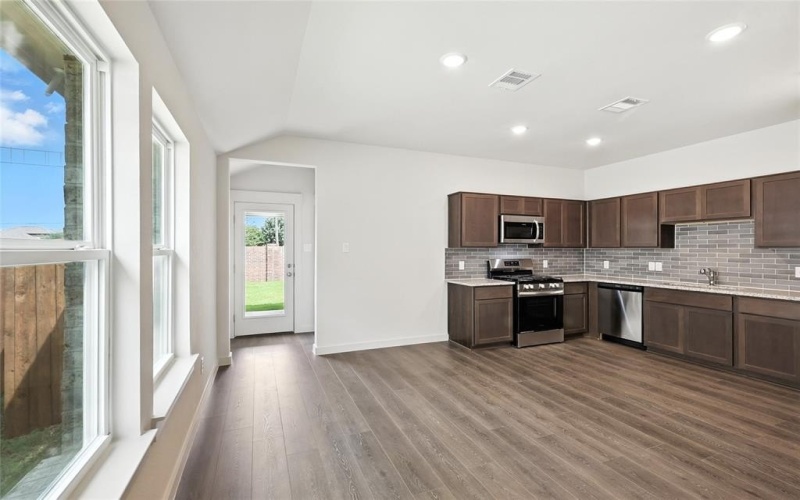 1157 Baker Bridge Drive, Forney, TX 75126, 3 Habitaciones Habitaciones , ,2 BañosBaños,Residential,En Venta,1157 Baker Bridge Drive,20856223