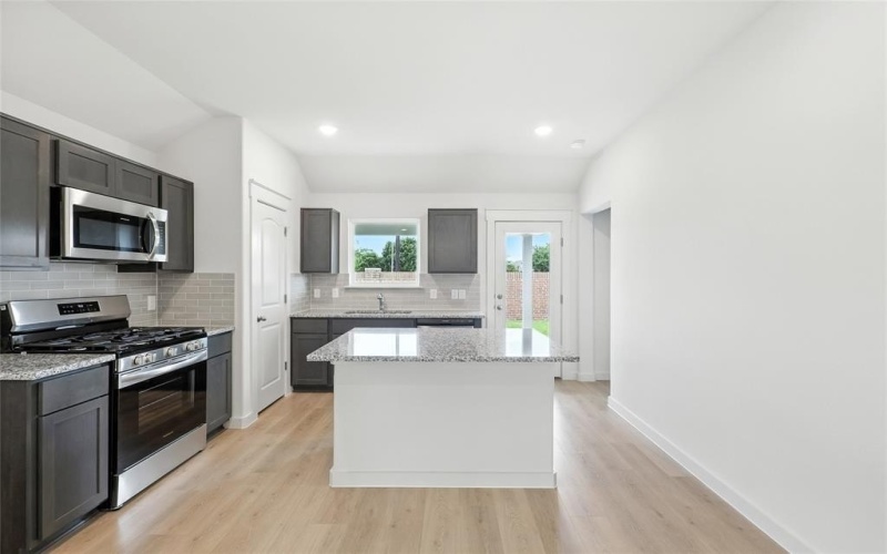 1161 Baker Bridge Drive, Forney, TX 75126, 3 Habitaciones Habitaciones , ,2 BañosBaños,Residential,En Venta,1161 Baker Bridge Drive,20856229