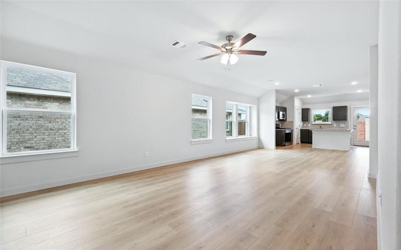 1161 Baker Bridge Drive, Forney, TX 75126, 3 Habitaciones Habitaciones , ,2 BañosBaños,Residential,En Venta,1161 Baker Bridge Drive,20856229
