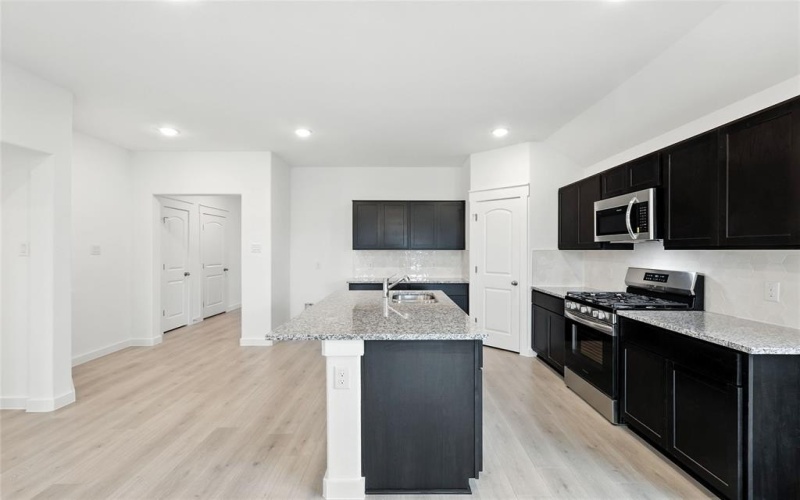 1014 Highgate Road, Forney, TX 75126, 4 Habitaciones Habitaciones , ,2 BañosBaños,Residential,En Venta,1014 Highgate Road,20867197