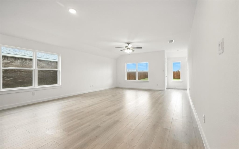 1014 Highgate Road, Forney, TX 75126, 4 Habitaciones Habitaciones , ,2 BañosBaños,Residential,En Venta,1014 Highgate Road,20867197
