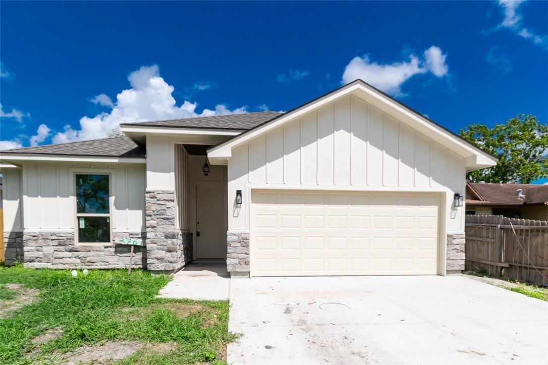 2761 Camargo Drive, Corpus Christi, TX 78415, 3 Bedrooms Bedrooms, ,2 BathroomsBathrooms,Residential,For Sale,2761 Camargo Drive,458374