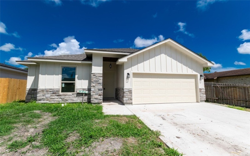 2761 Camargo Drive, Corpus Christi, TX 78415, 3 Bedrooms Bedrooms, ,2 BathroomsBathrooms,Residential,For Sale,2761 Camargo Drive,458374