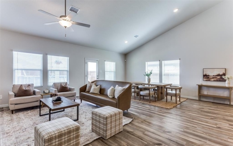 11025 Texanum Trail, Fort Worth, TX 76108, 5 Habitaciones Habitaciones , ,3 BañosBaños,Residential,En Venta,11025 Texanum Trail,20962050