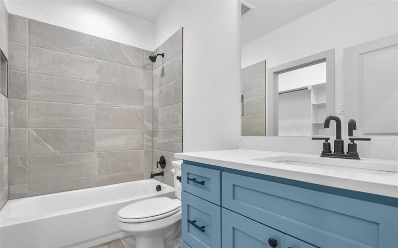 112 Whiteface Drive, Mabank, TX 75156, 3 Bedrooms Bedrooms, ,2 BathroomsBathrooms,Residential,For Sale,112 Whiteface Drive,20972805