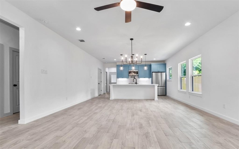 112 Whiteface Drive, Mabank, TX 75156, 3 Bedrooms Bedrooms, ,2 BathroomsBathrooms,Residential,For Sale,112 Whiteface Drive,20972805