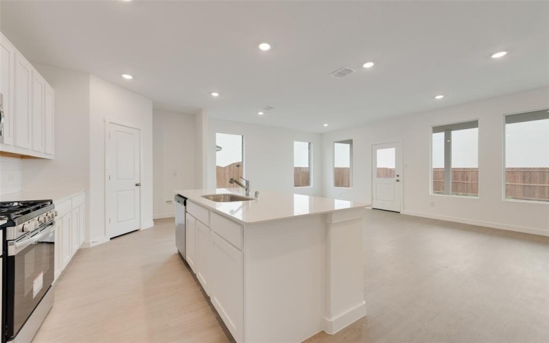 2613 Wispy Creek Drive, Fort Worth, TX 76108, 4 Bedrooms Bedrooms, ,2 BathroomsBathrooms,Residential,For Sale,2613 Wispy Creek Drive,20987095