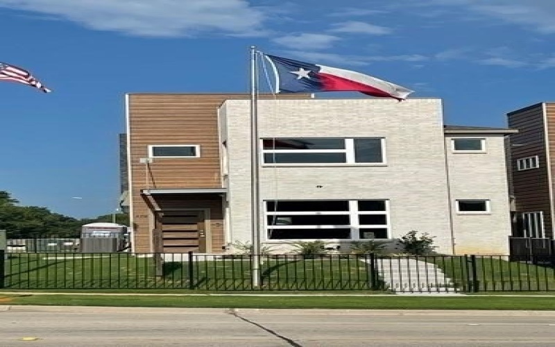312 Oakbend Drive, Lewisville, TX 75067, 3 Habitaciones Habitaciones , ,2 BañosBaños,Residential,En Venta,312 Oakbend Drive,20987115