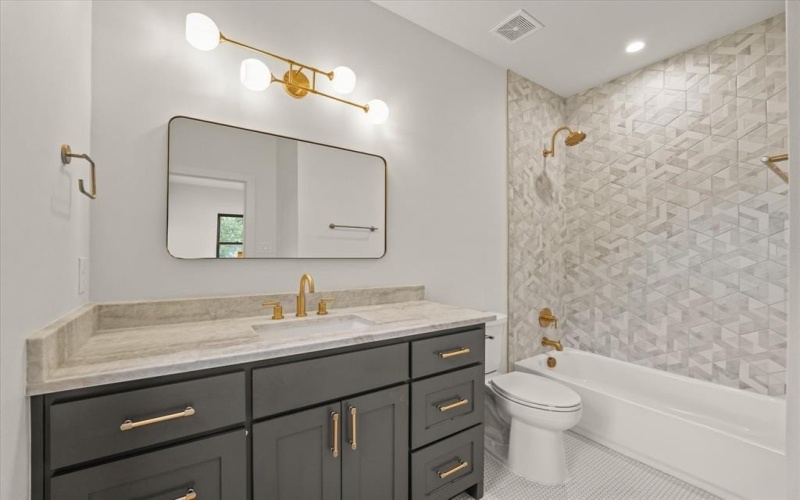 1030 Parkview Avenue, Dallas, TX 75223, 4 Bedrooms Bedrooms, ,3 BathroomsBathrooms,Residential,For Sale,1030 Parkview Avenue,0,20987532