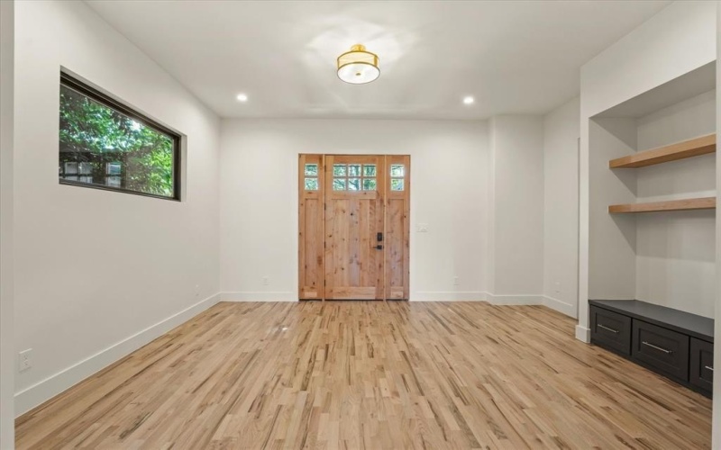 1030 Parkview Avenue, Dallas, TX 75223, 4 Bedrooms Bedrooms, ,3 BathroomsBathrooms,Residential,For Sale,1030 Parkview Avenue,0,20987532