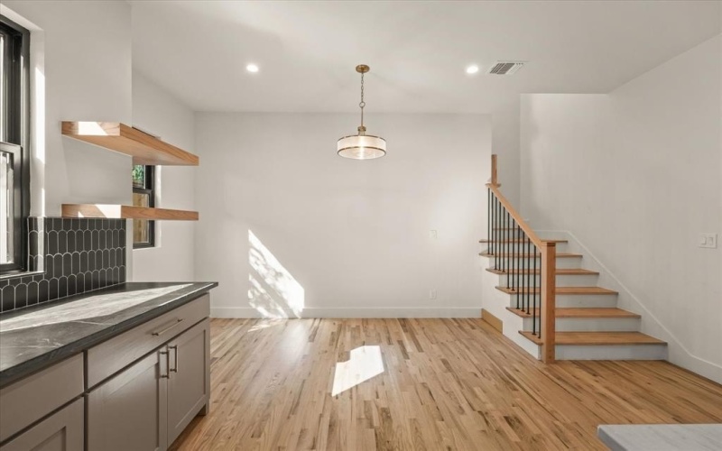 1030 Parkview Avenue, Dallas, TX 75223, 4 Bedrooms Bedrooms, ,3 BathroomsBathrooms,Residential,For Sale,1030 Parkview Avenue,0,20987532