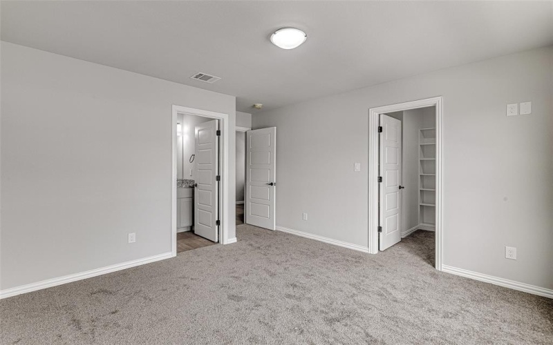 5836/5840 Eastland Street, Fort Worth, TX 76119, 5 Habitaciones Habitaciones , ,5 BañosBaños,Residential Multi Family,En Venta,5836/5840 Eastland Street,20987615