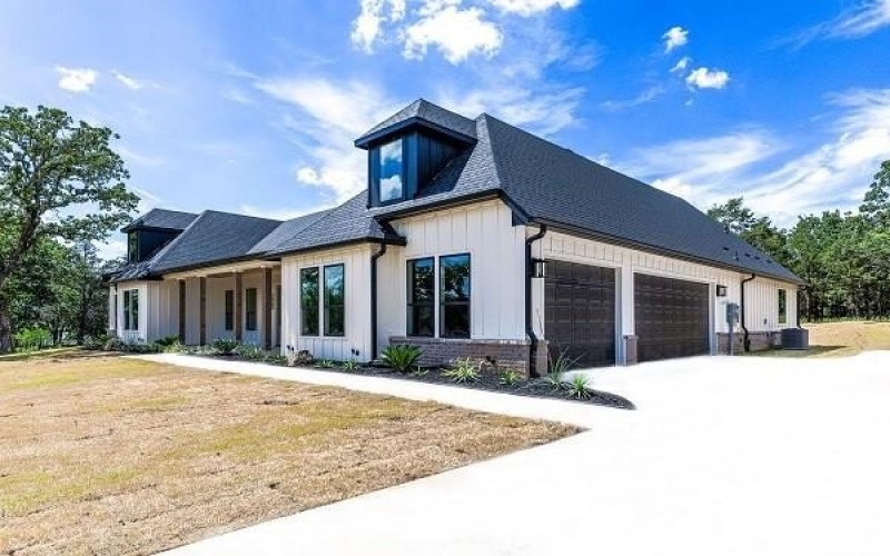 2809 Private Access, Burleson, TX 76058, 4 Bedrooms Bedrooms, ,5 BathroomsBathrooms,Residential,For Sale,2809 Private Access,20987639