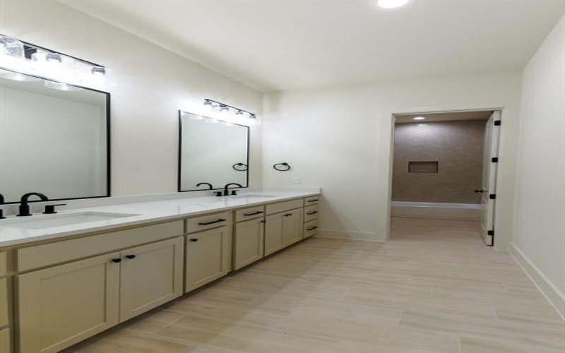 2809 Private Access, Burleson, TX 76058, 4 Bedrooms Bedrooms, ,5 BathroomsBathrooms,Residential,For Sale,2809 Private Access,20987639