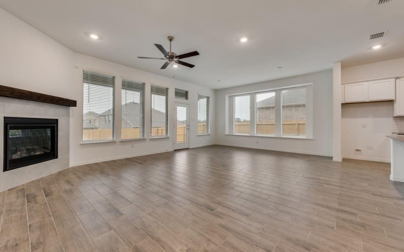 717 Enys Way, McKinney, TX 75069, 4 Bedrooms Bedrooms, ,3 BathroomsBathrooms,Residential,For Sale,717 Enys Way,20987663