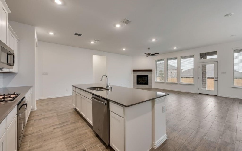 717 Enys Way, McKinney, TX 75069, 4 Bedrooms Bedrooms, ,3 BathroomsBathrooms,Residential,For Sale,717 Enys Way,20987663
