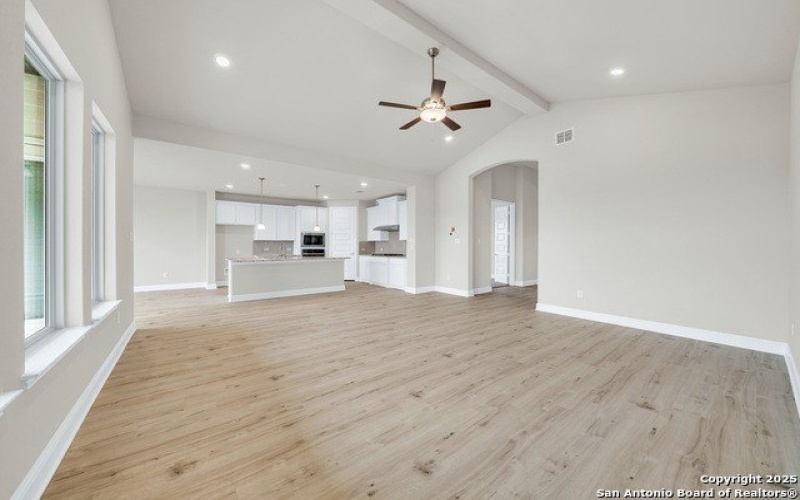 221 Janice Avenue, Castroville, TX 78009, 4 Habitaciones Habitaciones , ,3 BañosBaños,Residential,En Venta,221 Janice Avenue,1880516
