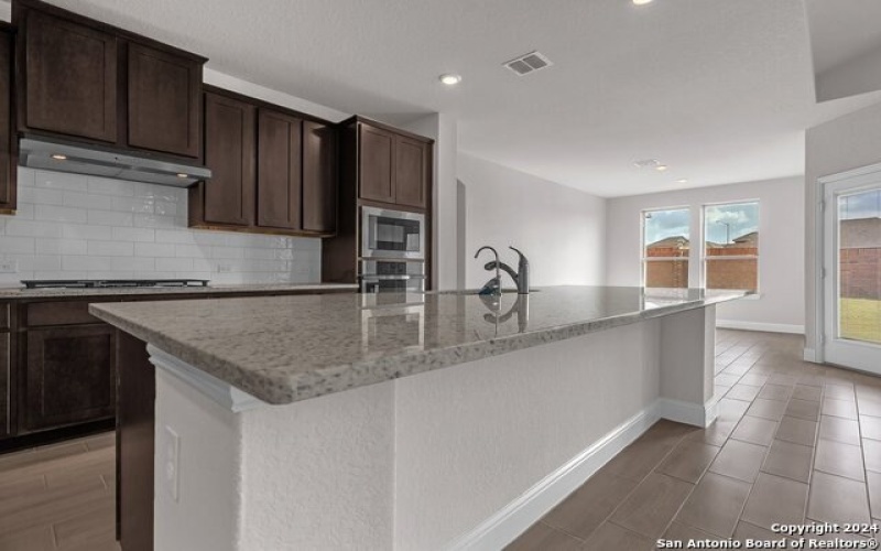 176 Janice Avenue, Castroville, TX 78009, 4 Habitaciones Habitaciones , ,3 BañosBaños,Residential,En Venta,176 Janice Avenue,1880518
