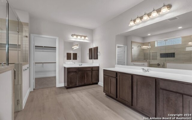 176 Janice Avenue, Castroville, TX 78009, 4 Habitaciones Habitaciones , ,3 BañosBaños,Residential,En Venta,176 Janice Avenue,1880518