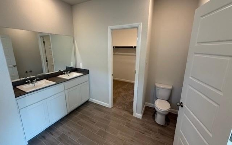 1920 PREAKNESS Drive, Granbury, TX 76049, 4 Habitaciones Habitaciones , ,2 BañosBaños,Residential,En Venta,1920 PREAKNESS Drive,20985985