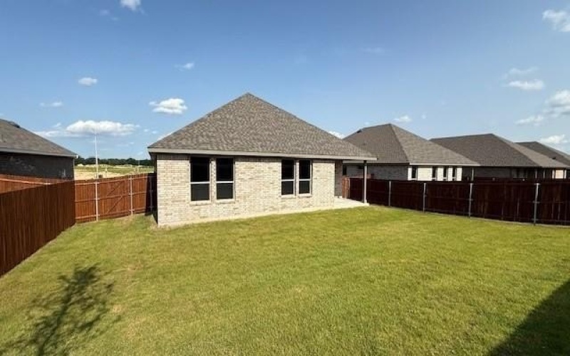 1920 PREAKNESS Drive, Granbury, TX 76049, 4 Habitaciones Habitaciones , ,2 BañosBaños,Residential,En Venta,1920 PREAKNESS Drive,20985985