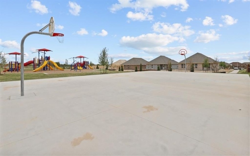 1920 PREAKNESS Drive, Granbury, TX 76049, 4 Habitaciones Habitaciones , ,2 BañosBaños,Residential,En Venta,1920 PREAKNESS Drive,20985985