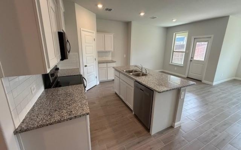 1920 PREAKNESS Drive, Granbury, TX 76049, 4 Habitaciones Habitaciones , ,2 BañosBaños,Residential,En Venta,1920 PREAKNESS Drive,20985985