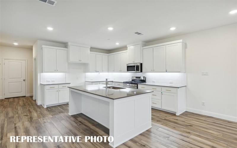 8876 Magnet Drive, Frisco, TX 75035, 3 Habitaciones Habitaciones , ,2 BañosBaños,Residential,En Venta,8876 Magnet Drive,20986186