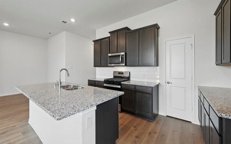 4145 Plateau Drive, Forney, TX 75126, 4 Habitaciones Habitaciones , ,2 BañosBaños,Residential,En Venta,4145 Plateau Drive,20986571