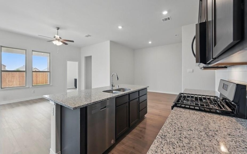 4120 Rim Trail, Forney, TX 75126, 4 Habitaciones Habitaciones , ,2 BañosBaños,Residential,En Venta,4120 Rim Trail,20986576
