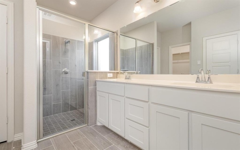 2617 DONELLA Drive, Denton, TX 76207, 5 Habitaciones Habitaciones , ,3 BañosBaños,Residential,En Venta,2617 DONELLA Drive,20986644