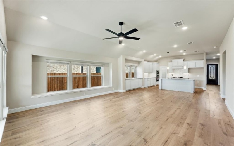3312 Heathrow Road, Mesquite, TX 75181, 4 Bedrooms Bedrooms, ,3 BathroomsBathrooms,Residential,For Sale,3312 Heathrow Road,20986746