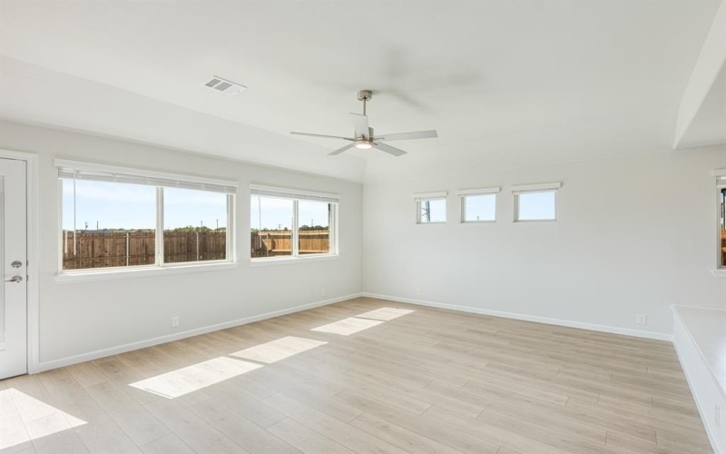 204 Eagle View Lane, Commerce, TX 75428, 5 Habitaciones Habitaciones , ,3 BañosBaños,Residential,En Venta,204 Eagle View Lane,20986900