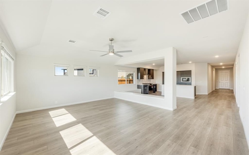 204 Eagle View Lane, Commerce, TX 75428, 5 Habitaciones Habitaciones , ,3 BañosBaños,Residential,En Venta,204 Eagle View Lane,20986900
