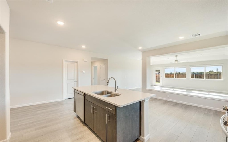 204 Eagle View Lane, Commerce, TX 75428, 5 Habitaciones Habitaciones , ,3 BañosBaños,Residential,En Venta,204 Eagle View Lane,20986900