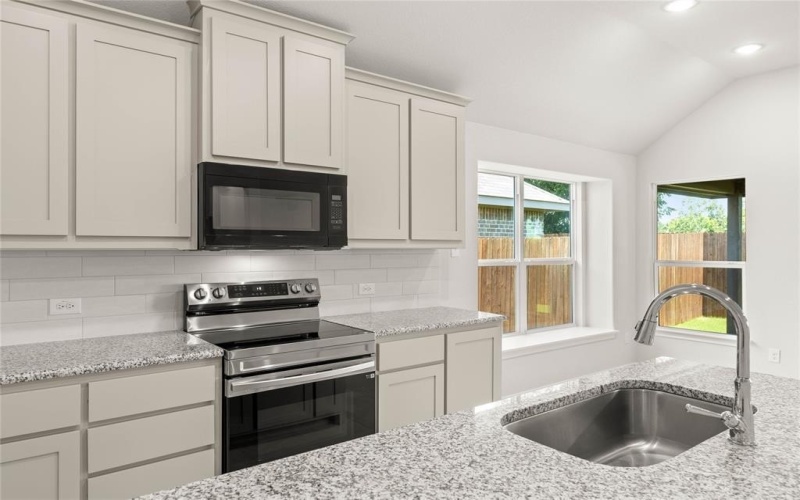 1160 Avery Road, Granbury, TX 76049, 3 Bedrooms Bedrooms, ,2 BathroomsBathrooms,Residential,For Sale,1160 Avery Road,20986949