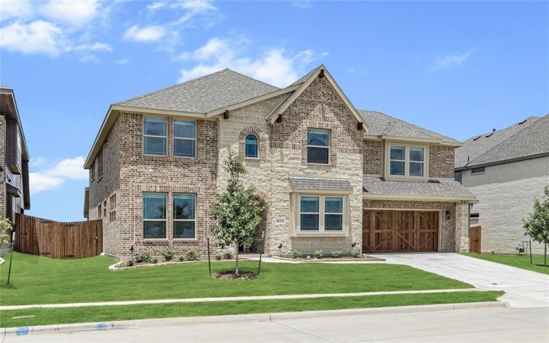 913 Cannes Drive, Red Oak, TX 75154, 5 Bedrooms Bedrooms, ,5 BathroomsBathrooms,Residential,For Sale,913 Cannes Drive,20987055