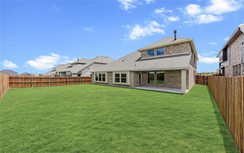 913 Cannes Drive, Red Oak, TX 75154, 5 Bedrooms Bedrooms, ,5 BathroomsBathrooms,Residential,For Sale,913 Cannes Drive,20987055