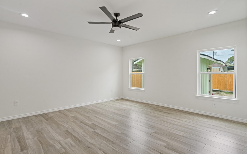 406 E Cortinas, Del Rio, TX 78840, 3 Habitaciones Habitaciones , ,2 BañosBaños,Residential,En Venta,406 E Cortinas,207230